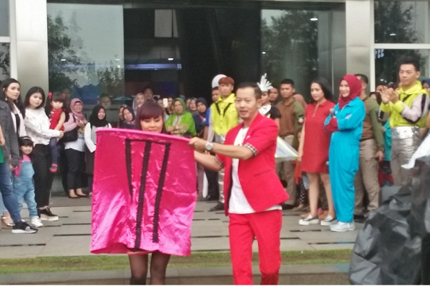 Pesulap Cilik Pukau Penonton Rumah Mama Amy Festival Cake