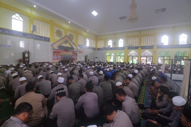 Ratusan Polisi Ramaikan Maulid Nabi di Polda Kepri