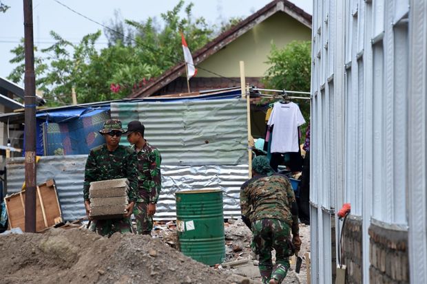 Kogasgabpad Bangun MCK untuk Korban Gempa di Desa Sambelia Lombok