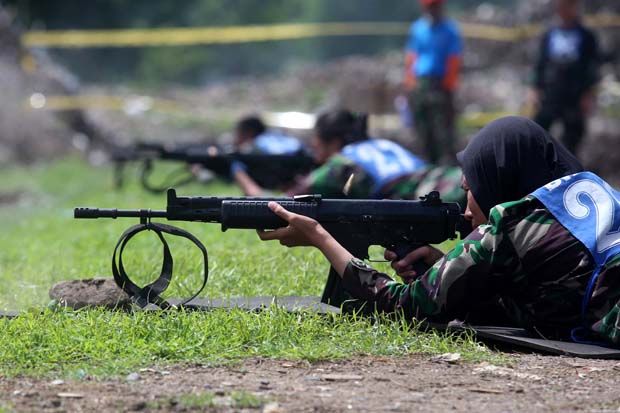 Prajurit Matra Laut Adu Ketangkasan Kesamaptaan Bahari