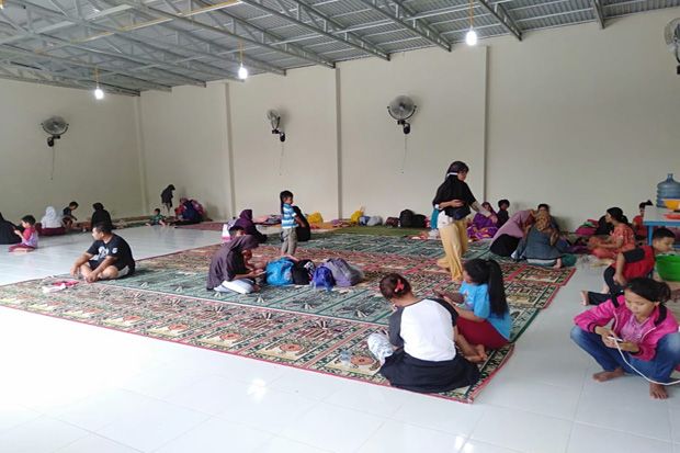 Ratusan Warga Panam Pekanbaru Mengungsi Akibat Banjir