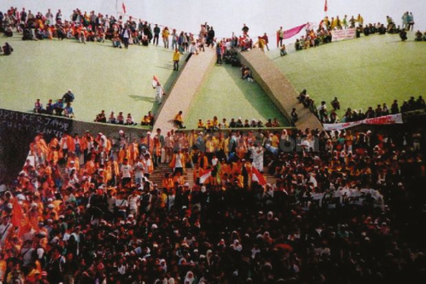 People Power di Panggung Politik Dunia