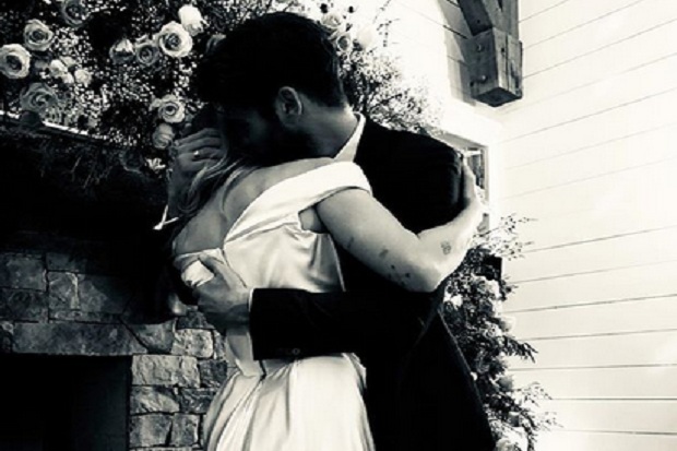 Pernikahan Sempurna Miley Cyrus dan Liam Hemsworth