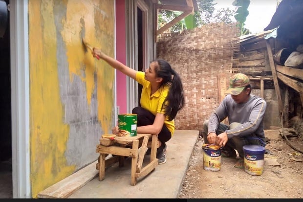 Datangi Kampung Sentak Dulang, Miss Indonesia Ajak Warga Olah Sorgum