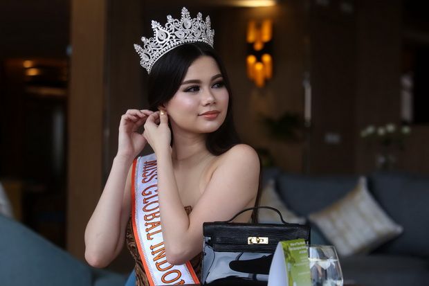 Terbang ke Filipina, Gadis Cantik Ini Minta Dukungan Masyarakat