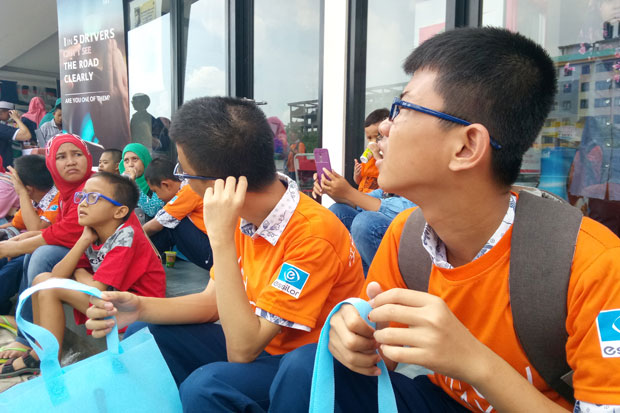 HUT MNCTV, Ratusan Anak Periksa Mata dan Dapat Kacamata Gratis