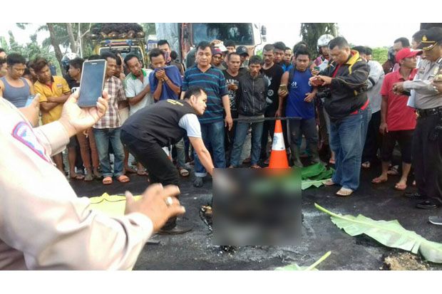 Diduga Bawa BBM Ilegal Pikap Meledak, Pengemudi Tewas Terbakar