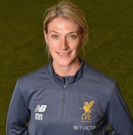 Wanita Ini Dijuluki Ibu bagi Setiap Pemain Liverpool