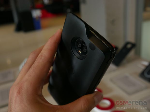 Motorola Daftarkan 5G Moto Mod ke FCC, Tanda Segera Rilis di AS