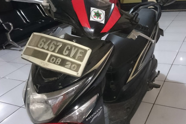Curi HP, Driver Ojek Online Seret Warga Tangerang