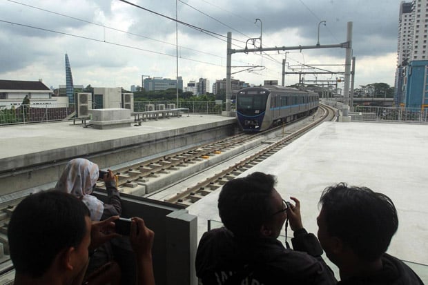 Uji Coba MRT Hari Pertama, Begini Pengalaman Menaiki si Ratangga