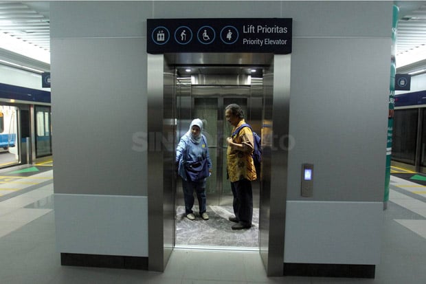 Uji Coba MRT Hari Pertama, Begini Pengalaman Menaiki si Ratangga