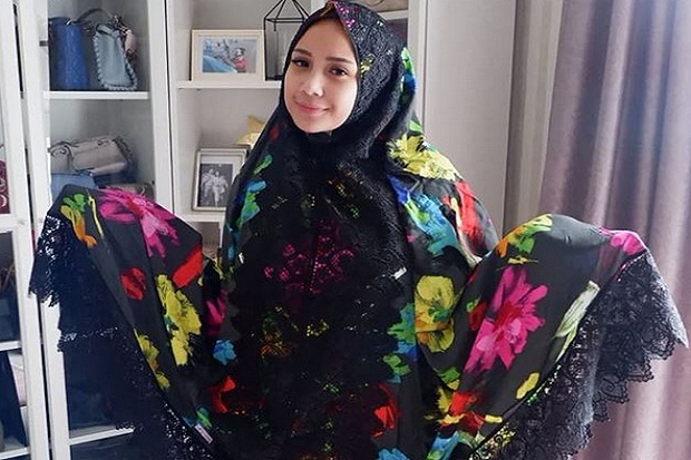 3 Pilihan Mukena Lebaran dari Dian Sastro hingga Nagita Slavina
