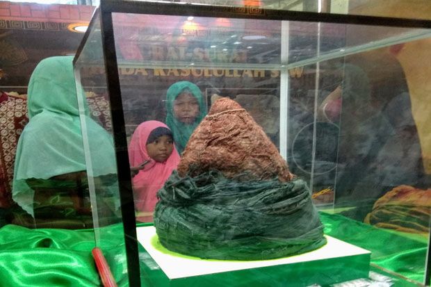 Indahnya Artefak Rasulullah SAW Ketika Dipamerkan di Medan