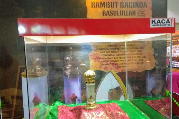 Indahnya Artefak Rasulullah SAW Ketika Dipamerkan di Medan