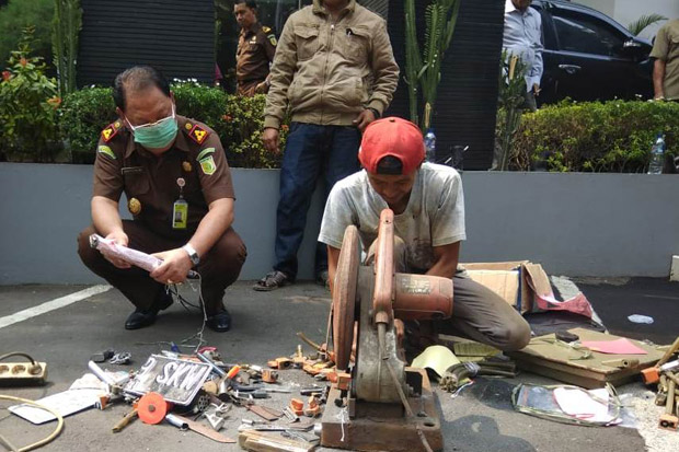 Kejari Tangerang Bakar Narkoba Hasil Sitaan dari 147 Kasus