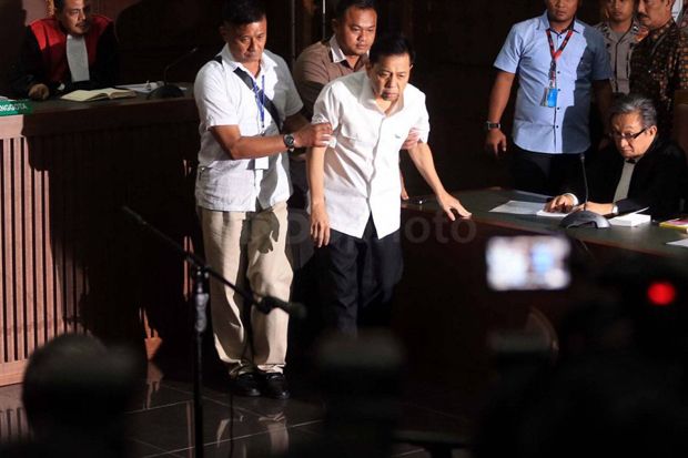 Kasus Ahok, 'Drama' Setnov, dan Teror Air Keras Novel Baswedan