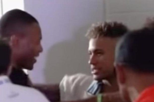 Messi Emosional Ucapkan Selamat Tinggal kepada Neymar