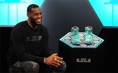 Pebasket NBA Latah Jualan Sepatu Seperti Michael Jordan