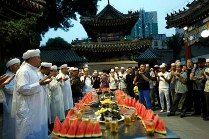 Menelusuri Kampung-Kampung Muslim di Dunia