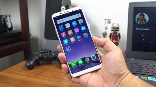 Perang Oppo F5 dengan Vivo V7 di Pasar Smartphone Selfie