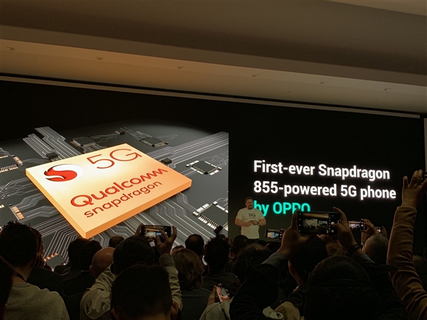 OPPO Gebrak Dunia Seluler dengan Mengenalkan Smartphone 5G Pertamanya