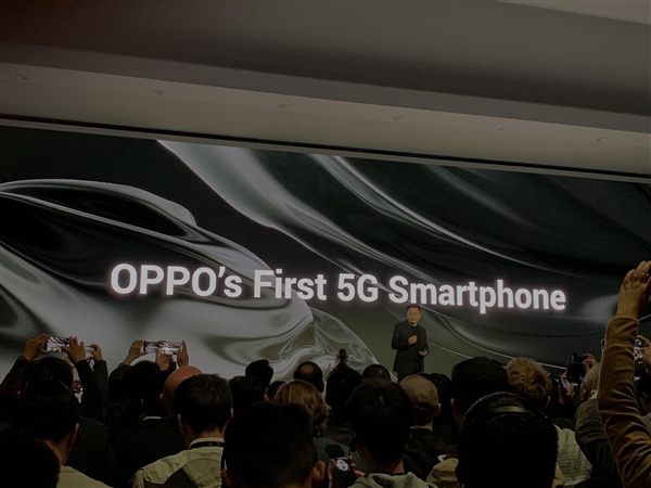 OPPO Gebrak Dunia Seluler dengan Mengenalkan Smartphone 5G Pertamanya
