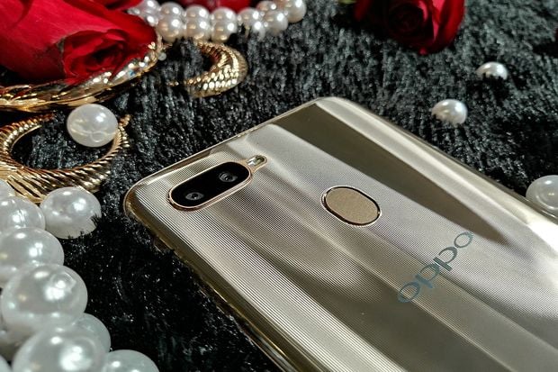 OPPO A7 Punya Layar Unik Waterdrop dan Kapasitas Baterai Jumbo