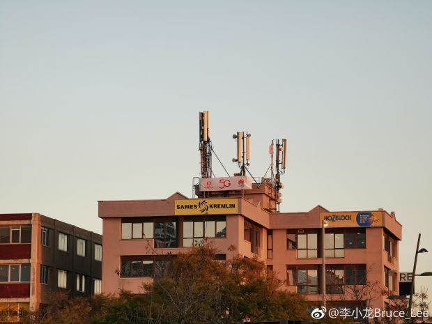 Pejabat Huawei: Handphone P30 Pro Punya Kamera Zoom Periskop
