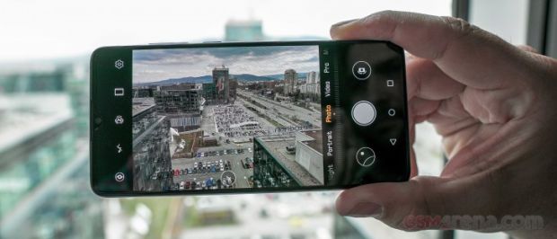 Resmi, Huawei P30 Debut dengan Tiga Kamera dan Layar AMOLED 6,1 Inci
