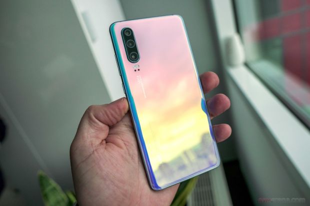 Resmi, Huawei P30 Debut dengan Tiga Kamera dan Layar AMOLED 6,1 Inci