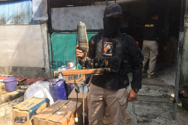 Pabrik Ciu Rumahan Milik Tju Ji Hin di Tangerang Digerebek Polisi