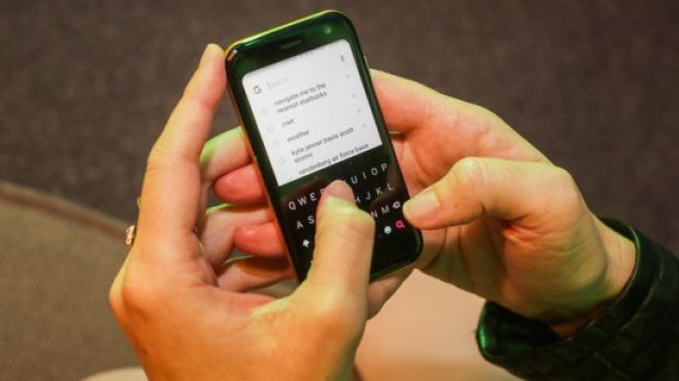 Comeback, Palm Tawarkan Ponsel Mini Pendamping Smartphone