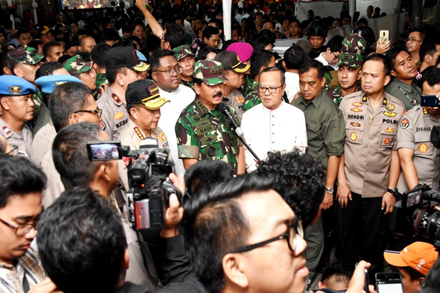 Misa Malam Natal Berjalan Aman dan Damai