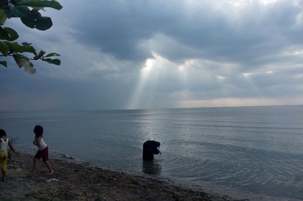 Misteri Istana Gaib dan Ular Raksasa di Pantai Glagahwangi
