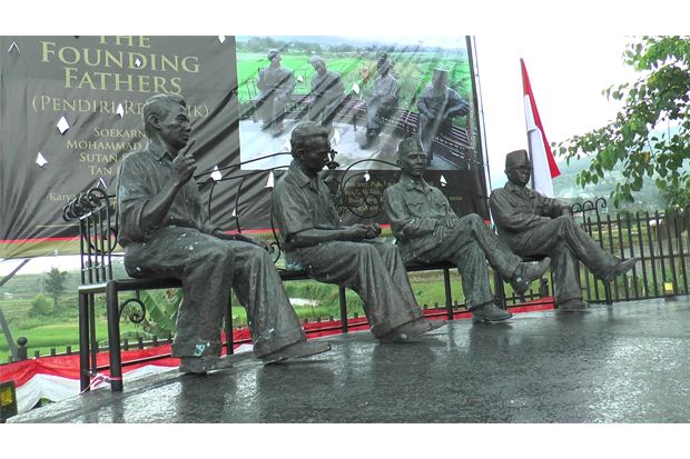 Fadli Zon Kenang Jasa Pahlawan Lewat Patung The Founding Fathers