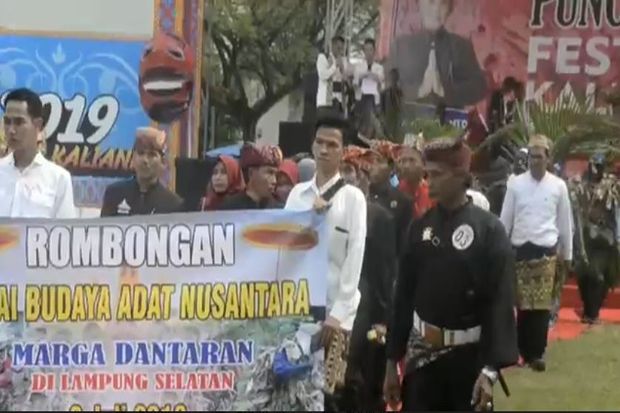 Atraksi dan Pawai Budaya Semarakkan Festival Kalianda Lampung Selatan
