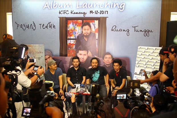 Rilis Album Ketiga, Vokalis Payung Teduh Pilih Hengkang