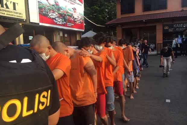 Pelajar di Jakbar Terindikasi Jadi Geng Motor Sadis