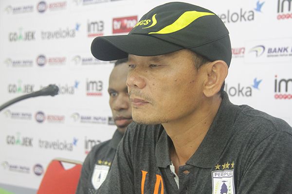 11 Pelatih Korban Keganasan Putaran Pertama Liga 1 2017