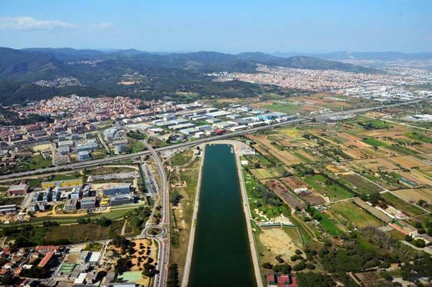 Pemandangan areal pemukiman mewah di pinggiran Barcelona kediaman Lionel Messi. (Foto-thesun.co.uk)