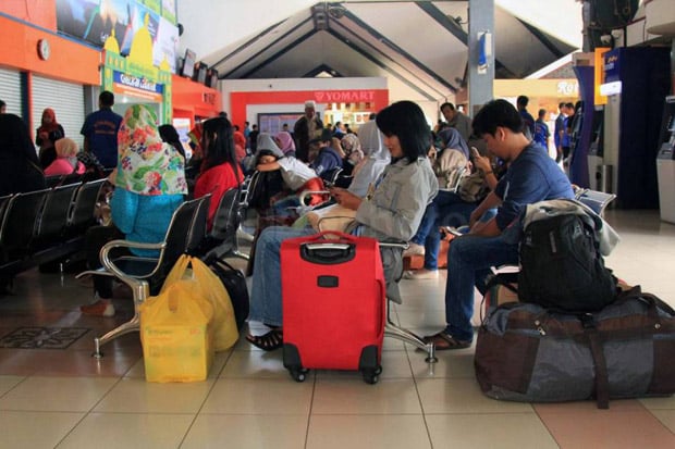 Arus Balik, Ruang Tunggu Terminal dan Stasiun Dipenuhi Penjemput
