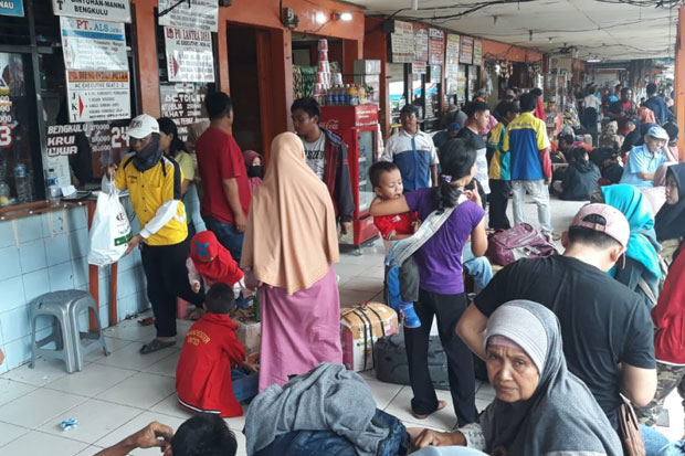 Lonjakan Penumpang di Terminal Kalideres Diprediksi Terjadi Malam Ini