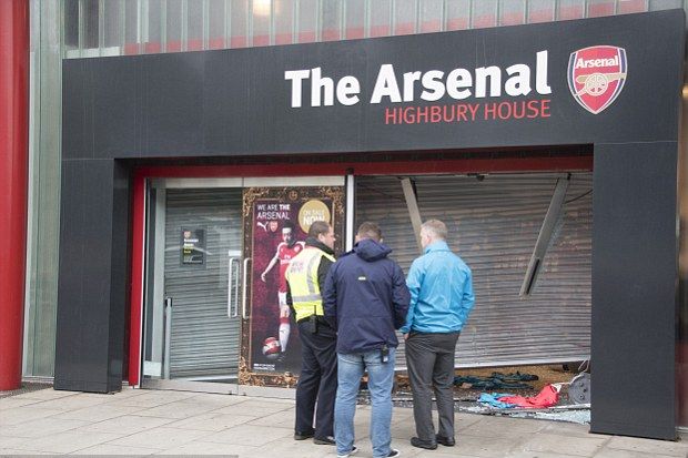 Duh, Barang Dagangan Arsenal Dicomot Komplotan Pencuri