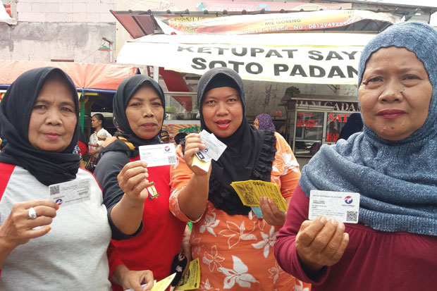 Kartini Perindo Bagikan 250 Kg Beras ke Warga Miskin di Tangsel