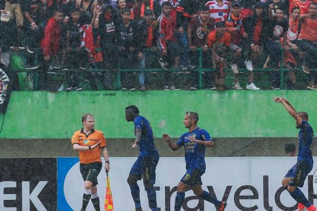 Persib Assumed Referee Too Rush for End Match