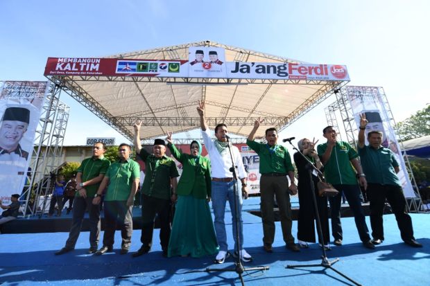 Kampanye Akbar Pilkada Kaltim, Ketum PPP Minta Warga Tak Tergoda Politik Uang