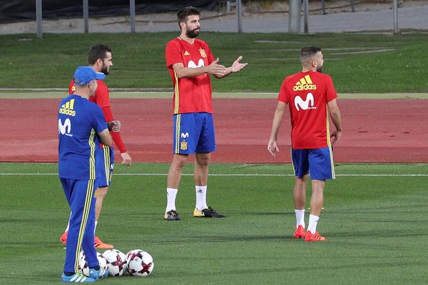 Dukung Referendum Catalonia, Pique Diejek Suporter Timnas Spanyol