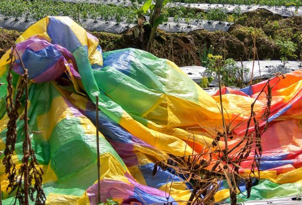 PLN Kembali Turunkan Balon Udara di SUTT Wonosobo-Secang