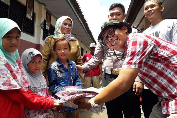 Wartawan Tangsel Salurkan Bantuan ke Korban Rob dan Tsunami
